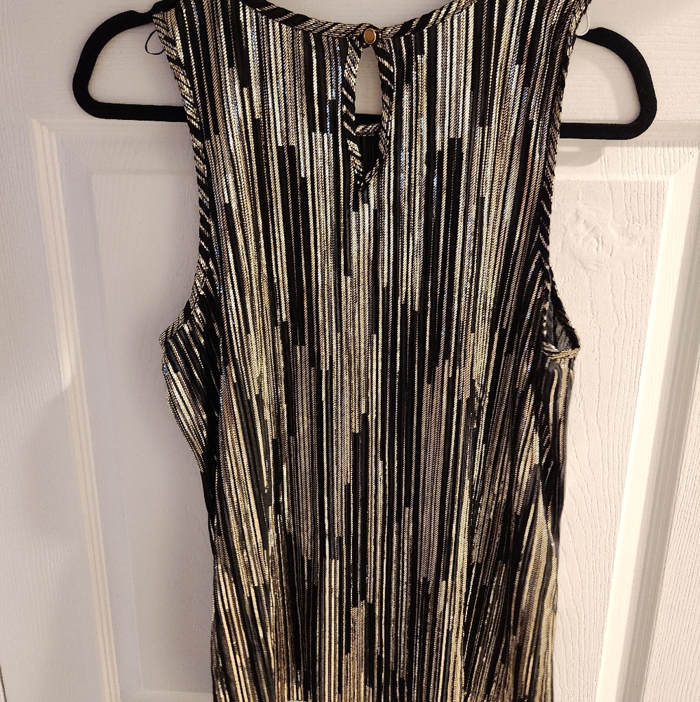 Zoey and Leelo tank size L